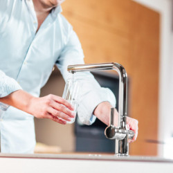 AQUASTAR PRO Mitigeur avec syst&egrave;me de filtration, Chrome