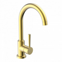 Goldfarbene Küchenarmatur mit hohem Auslauf und seitlichem Hebel
