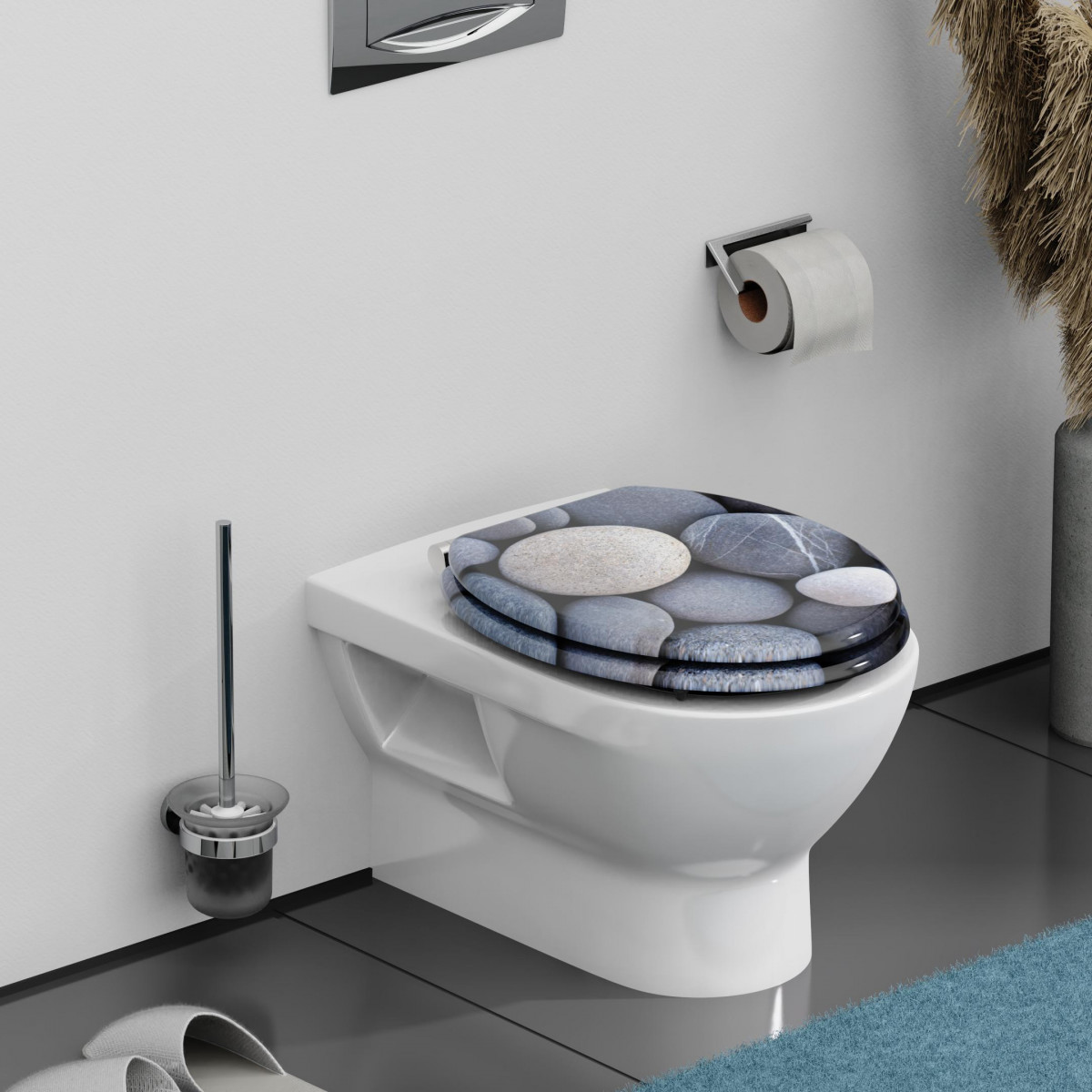 WC-Sitz mit Aufdruck aus grauen und weißen Steinen in einem Badezimmer.