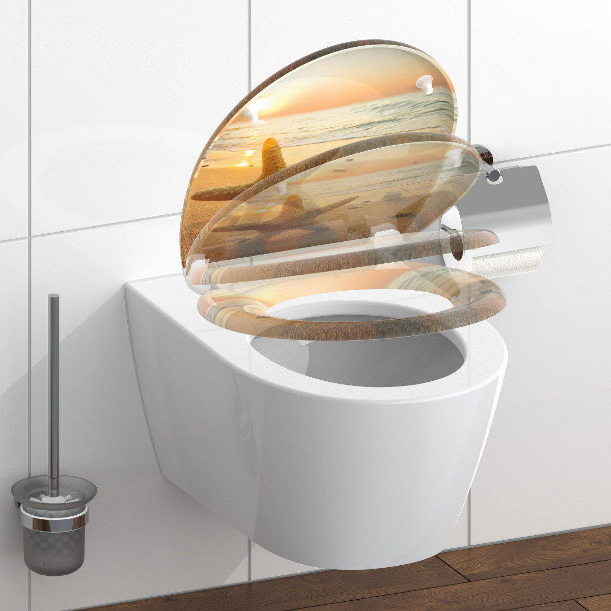 WC-Sitz mit Strandmotiv und Seestern bei geöffnetem Deckel auf Toilette