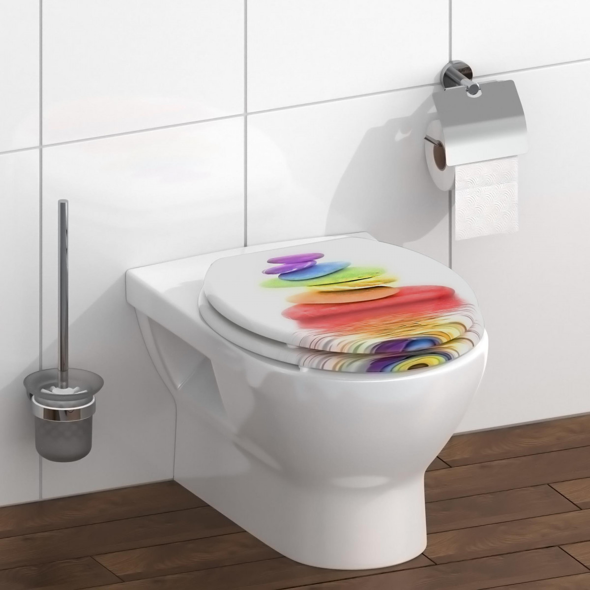 Weiße Toilette mit geschlossenem Sitz und buntem Muster aus gestapelten Steinen.