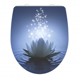 Toilettensitz mit Motiv einer weißen Seerose auf Wasser und funkelnden Lichtpunkten.