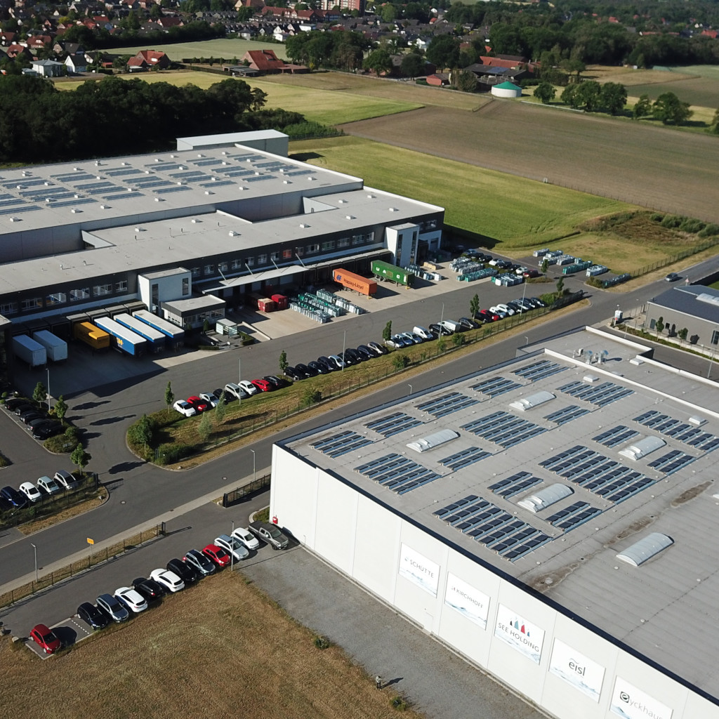 CO2 reduction: solar systems on the warehouse roof